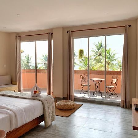 Liyela Retreat Maldives Hotel остров Маафуши Екстериор снимка